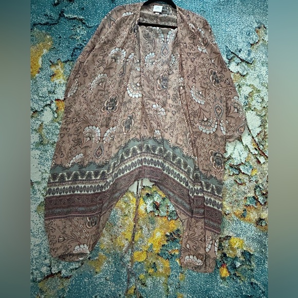 Floral Coverup - Size XL - Picture 3 of 3